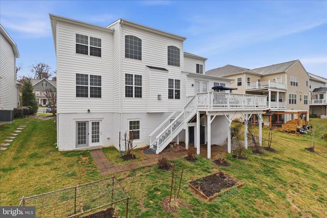 5575 JAMES YOUNG WAY, Fairfax, VA 22032