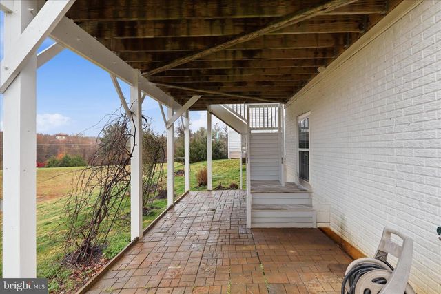 5575 JAMES YOUNG WAY, Fairfax, VA 22032