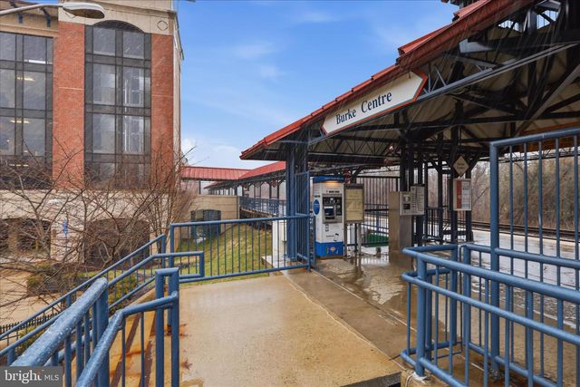 5575 JAMES YOUNG WAY, Fairfax, VA 22032