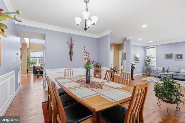 5575 JAMES YOUNG WAY, Fairfax, VA 22032