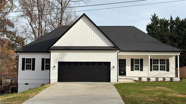 313 Broken Saddle Lane, Kernersville, NC 27284