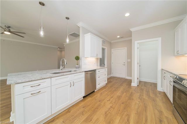 313 Broken Saddle Lane, Kernersville, NC 27284