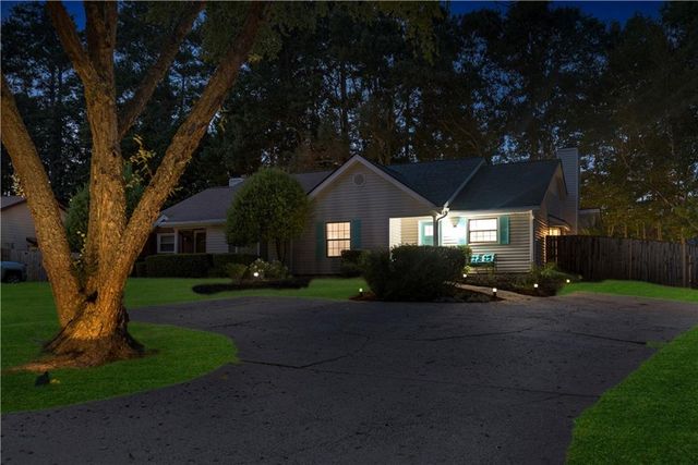 5097 Village Green Way, Alpharetta, GA 30009