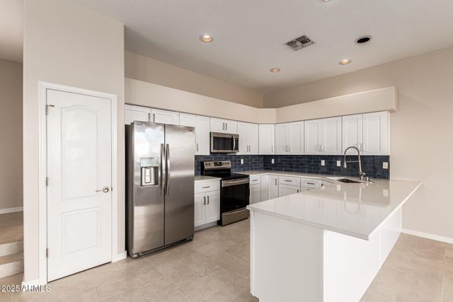 16339 E SEGUNDO Drive A, Fountain Hills, AZ 85268