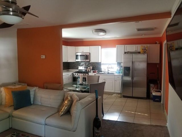1969 Comstock Avenue, North Charleston, SC 29405