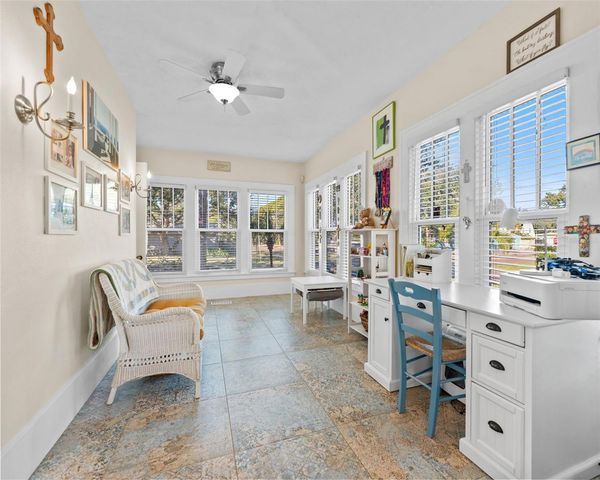 231 72ND STREET N, St Petersburg, FL 33710