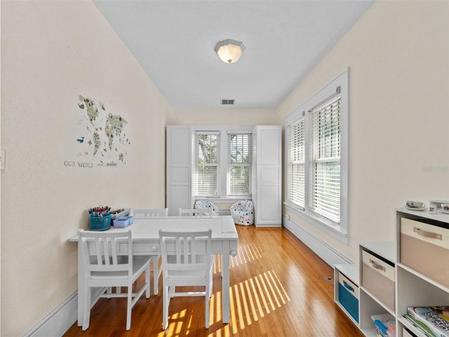 231 72ND STREET N, St Petersburg, FL 33710