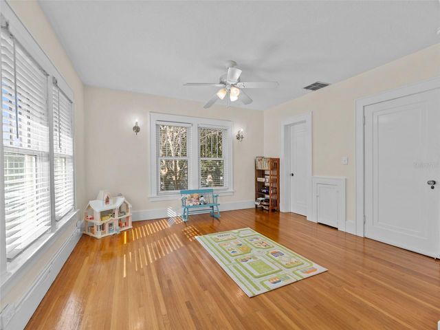 231 72ND STREET N, St Petersburg, FL 33710