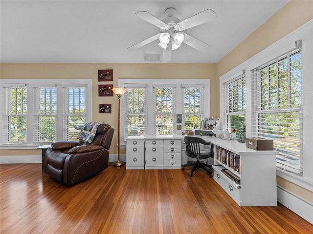 231 72ND STREET N, St Petersburg, FL 33710