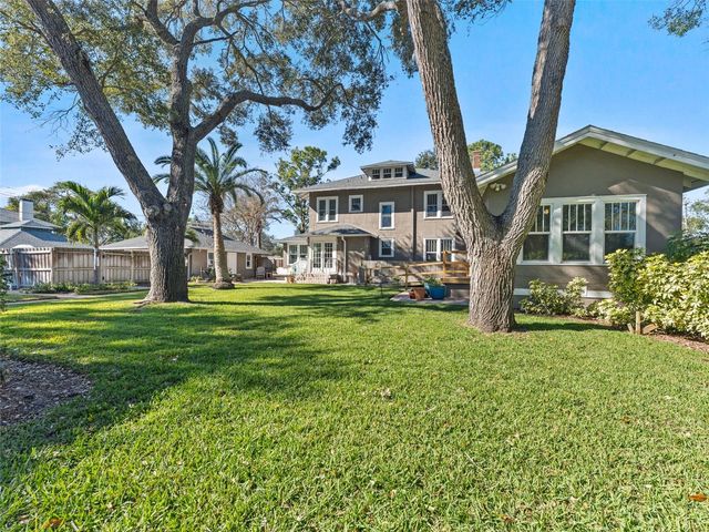 231 72ND STREET N, St Petersburg, FL 33710