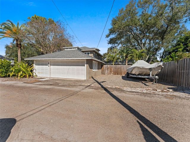 231 72ND STREET N, St Petersburg, FL 33710