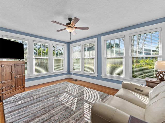 231 72ND STREET N, St Petersburg, FL 33710