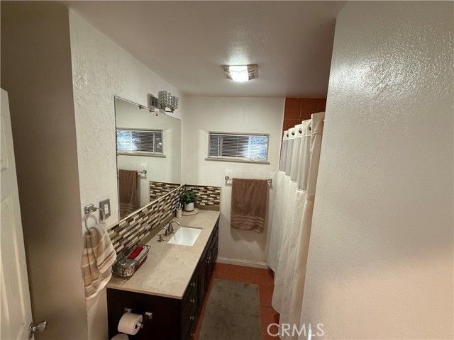 8952 Dudlext, South Gate, CA 90280