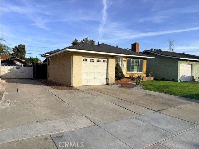 8952 Dudlext, South Gate, CA 90280