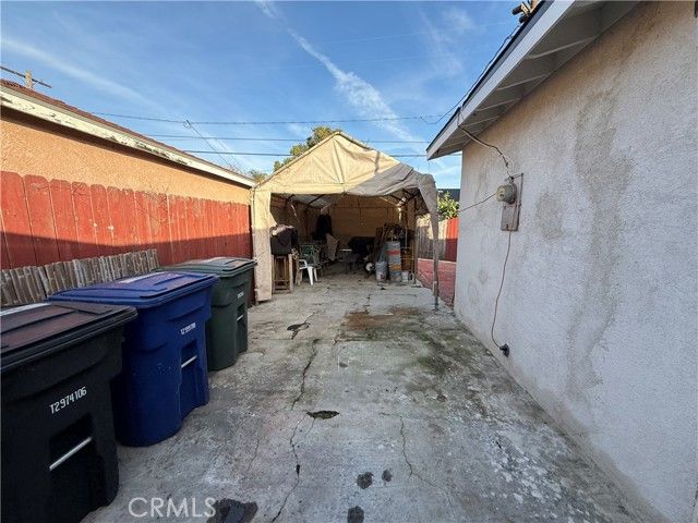 8952 Dudlext, South Gate, CA 90280