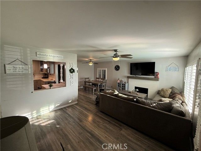 8952 Dudlext, South Gate, CA 90280