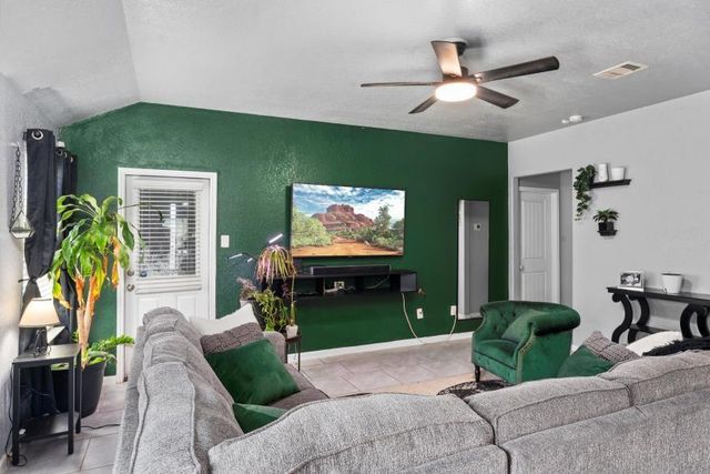 715 Harvest Bluff Drive, Rosharon, TX 77583