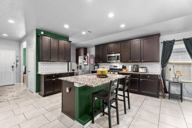715 Harvest Bluff Drive, Rosharon, TX 77583