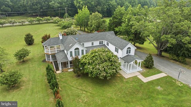 9610 PENNS HILL RD, La Plata, MD 20646