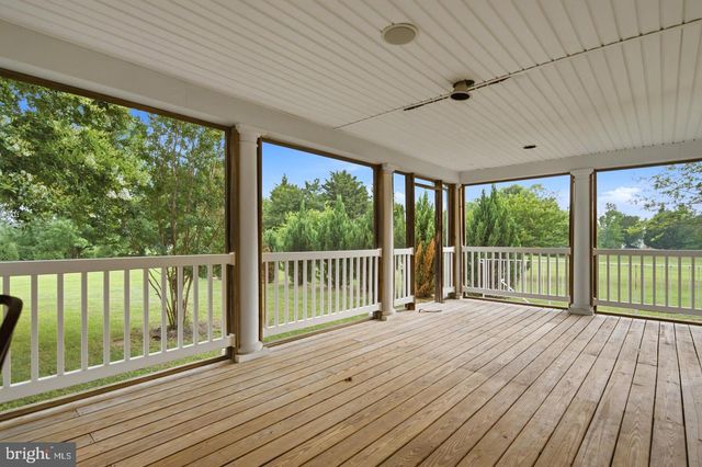 9610 PENNS HILL RD, La Plata, MD 20646