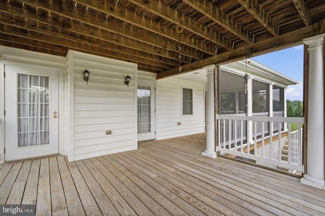 9610 PENNS HILL RD, La Plata, MD 20646