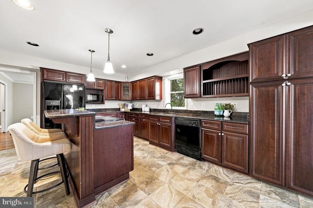 9610 PENNS HILL RD, La Plata, MD 20646