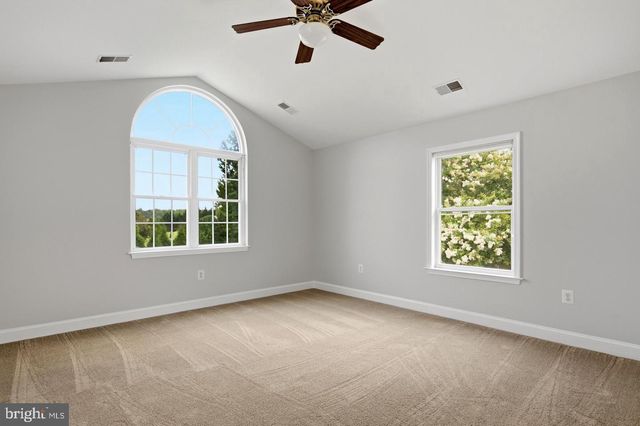 9610 PENNS HILL RD, La Plata, MD 20646