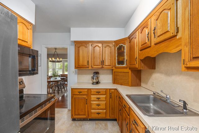 722 N Hudson Street, Lowell, MI 49331