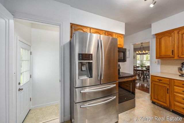 722 N Hudson Street, Lowell, MI 49331