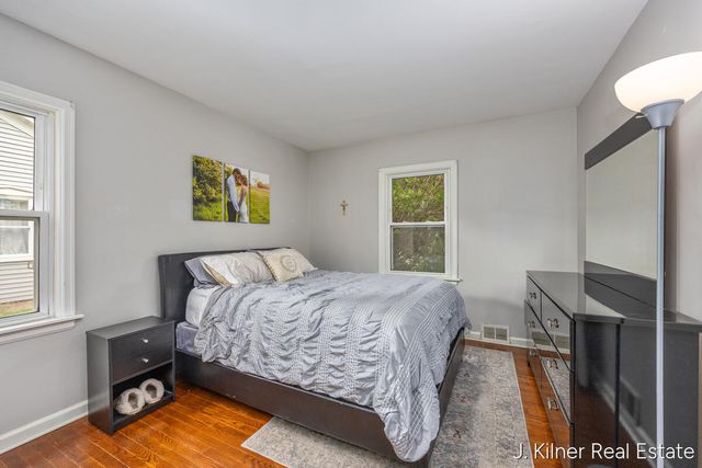 722 N Hudson Street, Lowell, MI 49331