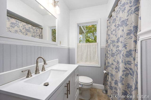 722 N Hudson Street, Lowell, MI 49331