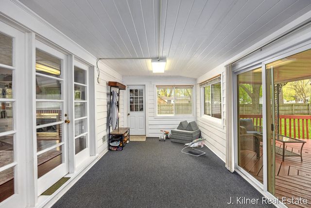 722 N Hudson Street, Lowell, MI 49331