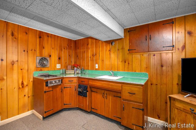 722 N Hudson Street, Lowell, MI 49331