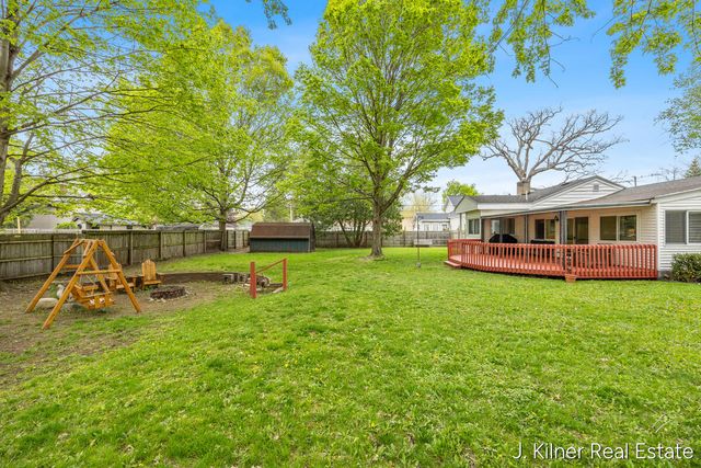 722 N Hudson Street, Lowell, MI 49331