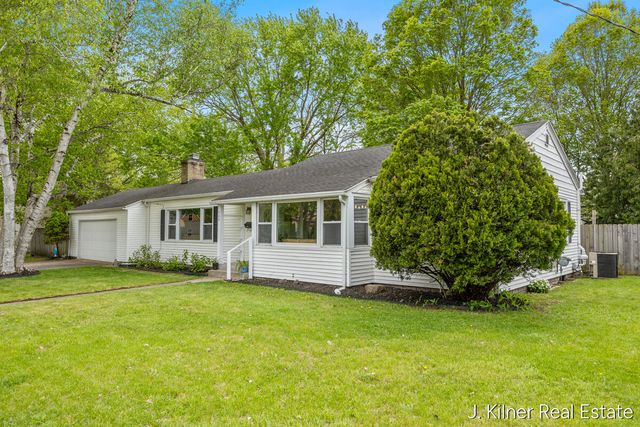 722 N Hudson Street, Lowell, MI 49331