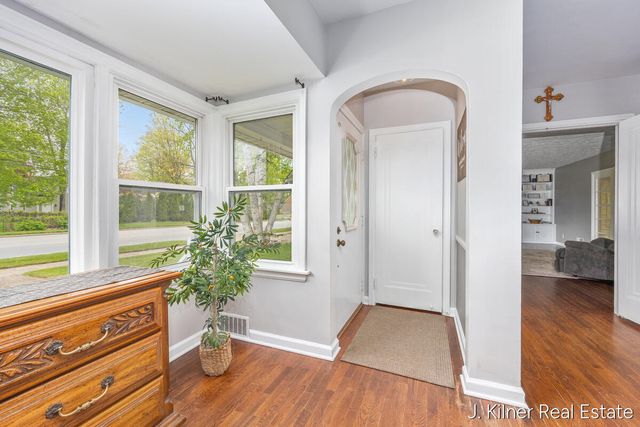 722 N Hudson Street, Lowell, MI 49331