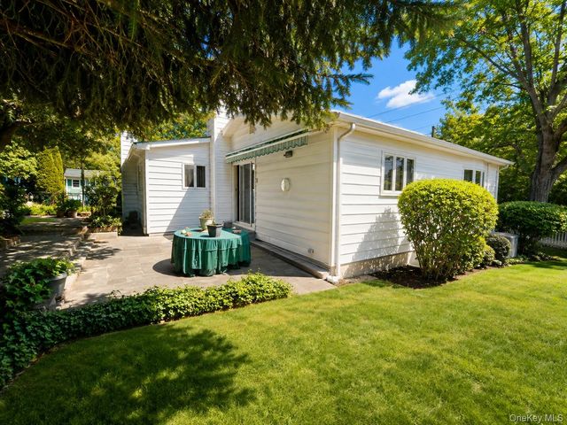 67 King Road, Rocky Point, NY 11778