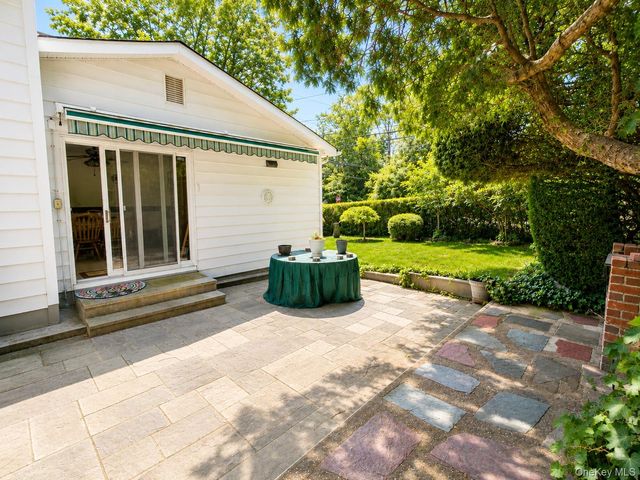 67 King Road, Rocky Point, NY 11778
