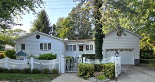 67 King Road, Rocky Point, NY 11778