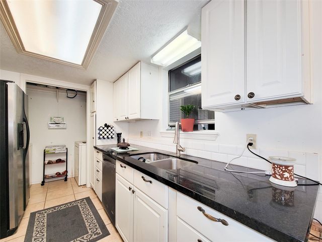 412 Land Grant Drive, Richmond, TX 77406