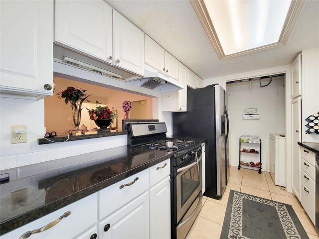 412 Land Grant Drive, Richmond, TX 77406