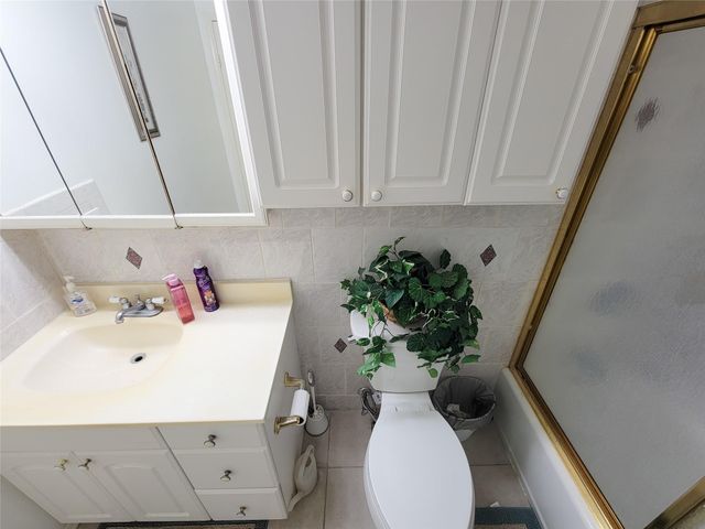 412 Land Grant Drive, Richmond, TX 77406