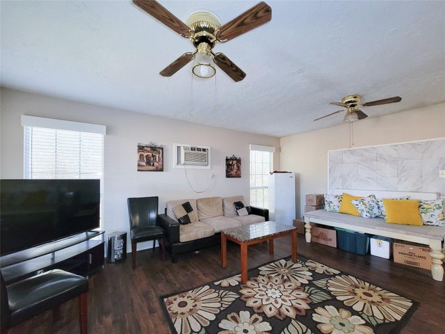 412 Land Grant Drive, Richmond, TX 77406