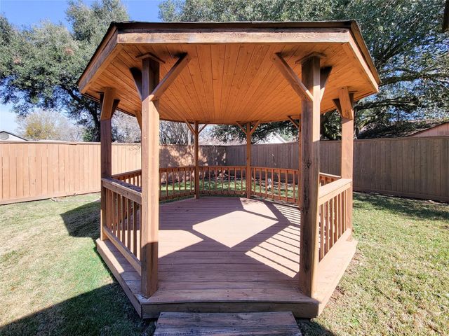 412 Land Grant Drive, Richmond, TX 77406