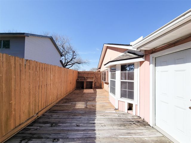 412 Land Grant Drive, Richmond, TX 77406