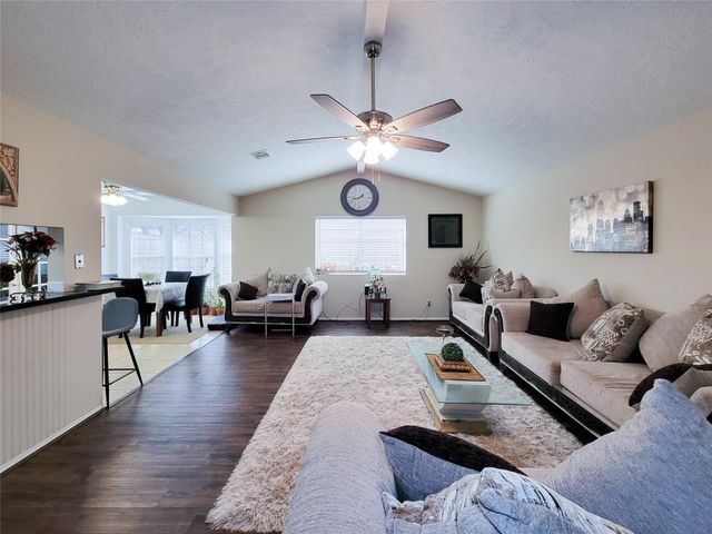 412 Land Grant Drive, Richmond, TX 77406