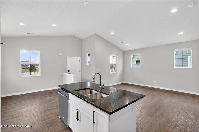 1039 E Blair AVE, Post Falls, ID 83854