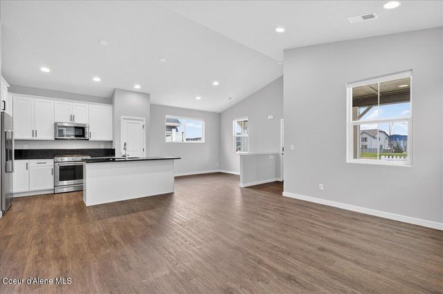 1039 E Blair AVE, Post Falls, ID 83854