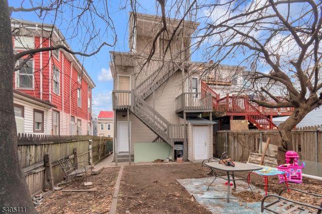 25 Oak St 25, Paterson City, NJ 07501