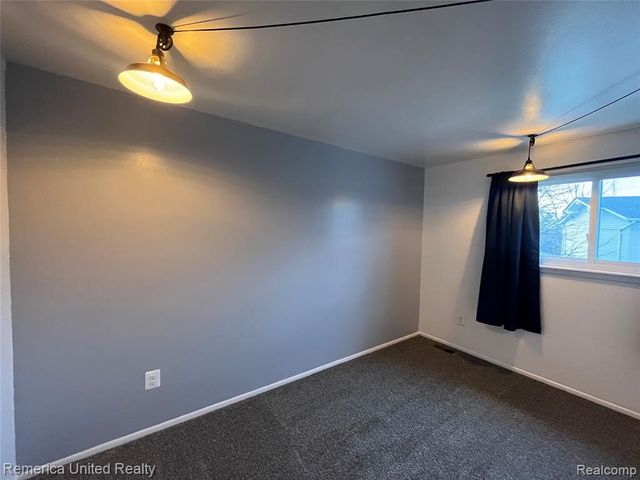 27766 Eastwick, Roseville, MI 48066